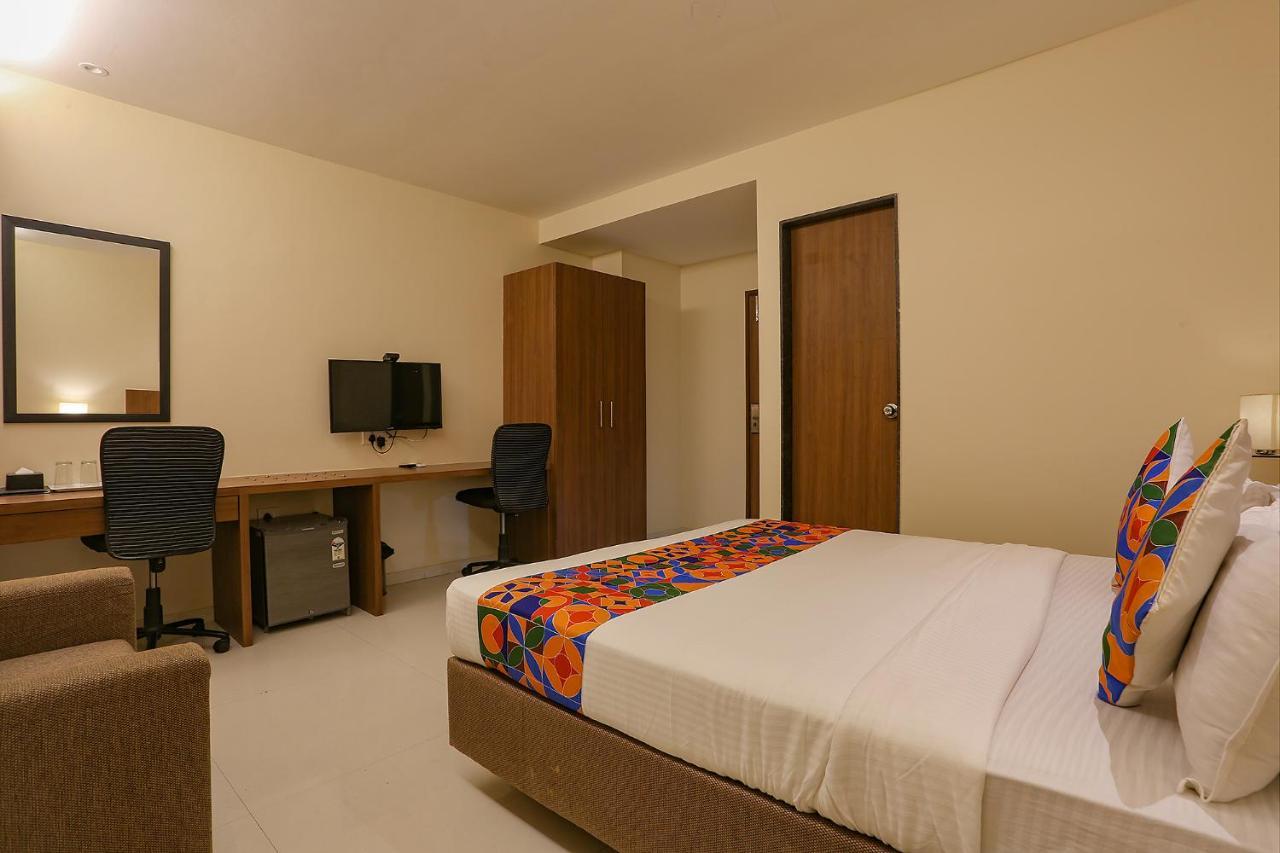 Fabhotel Royal International Bombay Exterior foto